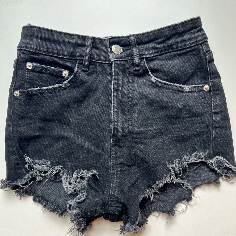 Zara, High-Waist Black Distressed Denim Shorts, size 0